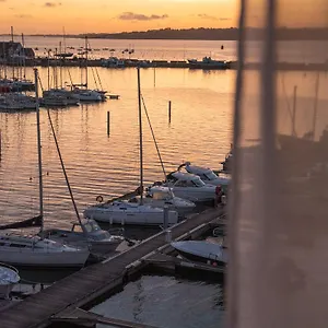 Le Nautica Hotel